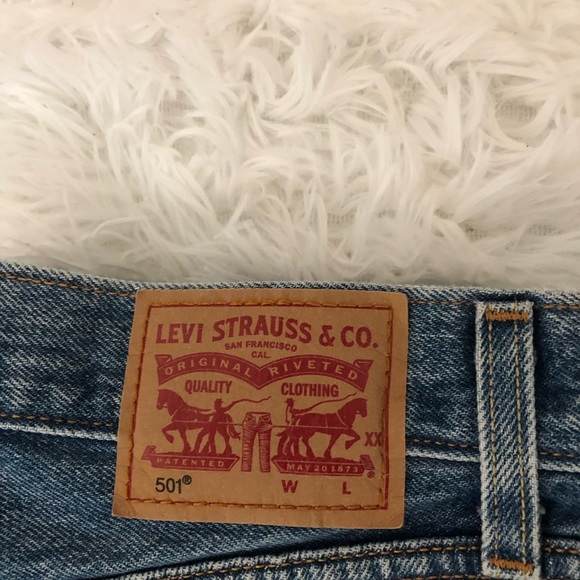 Levis mid rise denim shorts - Picture 3 of 3